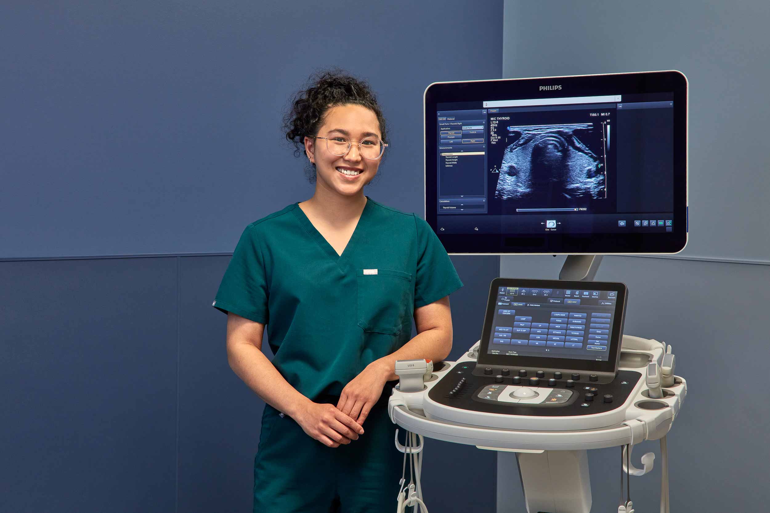 sonographer-ultrasound-thyroid-edmonton-clinic